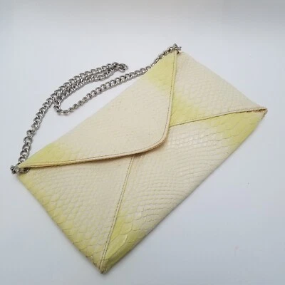 De Colección Jessica McClintock Sobre Cuero Sintético Bolso sin asas Piel de Serpiente Cartera Y2K Amarillo  Foto 1 de 4