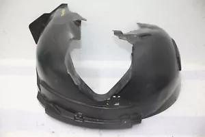 Protector contra salpicaduras forro rueda delantera derecha Volvo XC60 2017 A 2022 31694465 genuino - Imagen 1 de 9