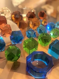 28 antike Böhmen Briefbeschwerer mehrfarbig Würfel facettiert buntes Glas - Bild 1 von 12