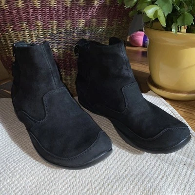 2012 Dansko 39 Colby Black Suede Ankle Boots Discontinued Very Good Preowned - Image 1 of 4