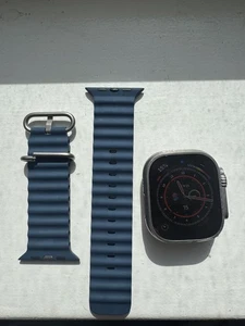 Apple Watch Ultra 1st Gen Titanium, 49mm - Picture 1 of 3