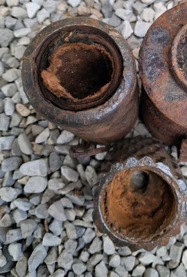 Lotto Barattoli ww1 kuk Scavo Elmetto ADRIAN - Immagine 1 di 2