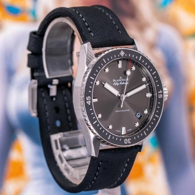 Blancpain Fifty Fathoms Bathyscaphe 5000-1110-b52a Foto 1 de 4