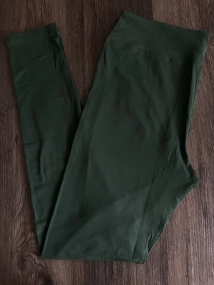 NWT LuLaRoe 2025 Warm Wishes Holiday Leggings TC Tall Curvy - As Pictured - Image 1 of 3