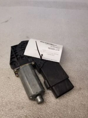 2000 2001 年大众帕萨特 - LH 前玻璃电机 - 1J0959801H - R323171 — 第 1/4 张图片