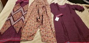 Indischer Damen lila Baumwolle 3 Teiler Anzug mit Chiffon Dupatta und Patiyala Hose - Bild 1 von 9