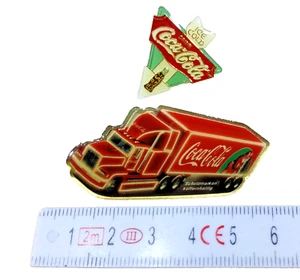 2 Coca Cola Anstecknadeln Pin - Bild 1 von 3