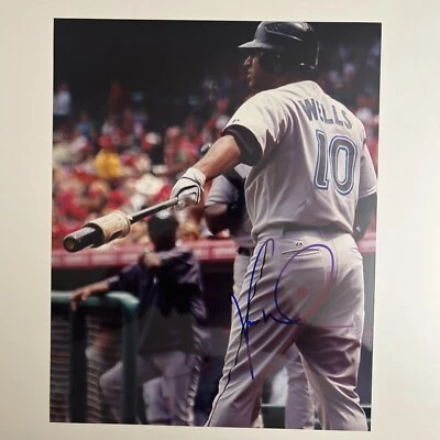 VERNON WELLS TORONTO BLUE JAYS SIGNED AUTOGRAPHED 8x10 PHOTO - Image 1 of 2