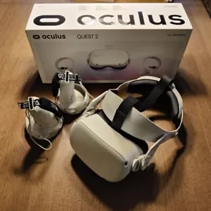 *HUGE Bundle!* Oculus Quest 2 256GB Virtual Reality Headset - Picture 1 of 8