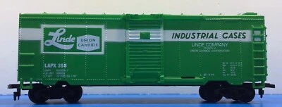 HO Scale "Linde Union Carbide" 40' Freight Train Box Car 358 / #1 - Image 1 of 4
