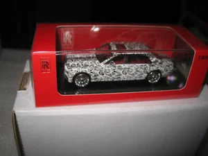 1/64 SmallCarArt ROLLS ROYCE PHANTOM VIII BLACK / WHITE ART CAMOUFLAGE DIECAST - Bild 1 von 3