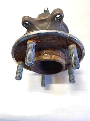 2012 - 2018 FORD FOCUS 2.0L Rear Wheel Bearing & Hub w/o Turbo VIN 2 8th-digit M - Image 1 of 4