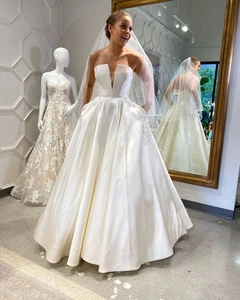 Elegantes Vestidos de Novia Satinado Blanco Marfil Línea A Barrido Tren Vestidos de Novia - Imagen 1 de 3