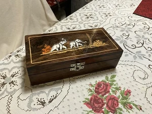 CAJA BARATIJA MADERA VINTAGE CON INCRUSTACIONES CON ESCENA ELEFANTE.PALISANDRO 20CM X 10CM X 6CM - Imagen 1 de 12