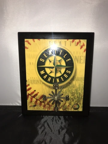 Seattle Mariners Photo File, Inc Clock MLB Battery Operated 2001 Wooden Picture￼ Cover