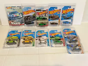 Hot Wheels Porsche theme lot of 11 diecast cars mint on card - Foto 1 di 1