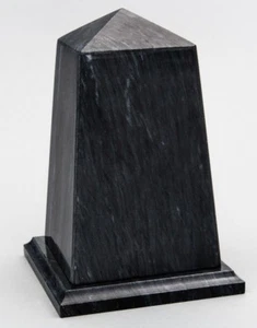 Small/Keepsake 70 Cubic Inch Black Viewpoint Natural Marble Youth Urn for Ashes - Imagen 1 de 1