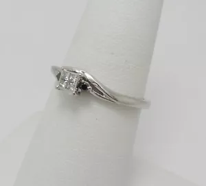 1/10CT Natural Diamond Engagement Wedding Bridal Ring Band 10K White Gold - Picture 1 of 11