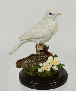 Lovely Country Artists Dove With Cherry Blossom ~ Dove Cote Farm Figure ~ 01215 - Picture 1 of 4