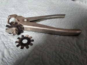 Cornwell CF-70 Vintage Spark Plug Gapping Gapper Pliers Pre Owned - Bild 1 von 6