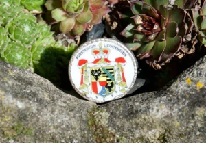 SMALL VINTAGE HAND MADE ENAMEL BADGE # PRINCIPALITY LIECHTENSTEIN - Picture 1 of 2