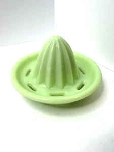 Jadeite Juicer Citrus Reamer Green Milk Glass GLOWS Vintage McKee Jeanette SP34 - Picture 1 of 7