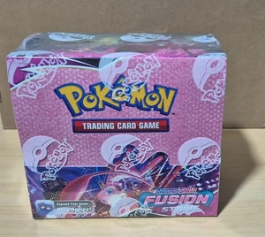 Pokémon TCG Sword & Shield Fusion Strike Booster Box - Factory Sealed - Picture 1 of 6