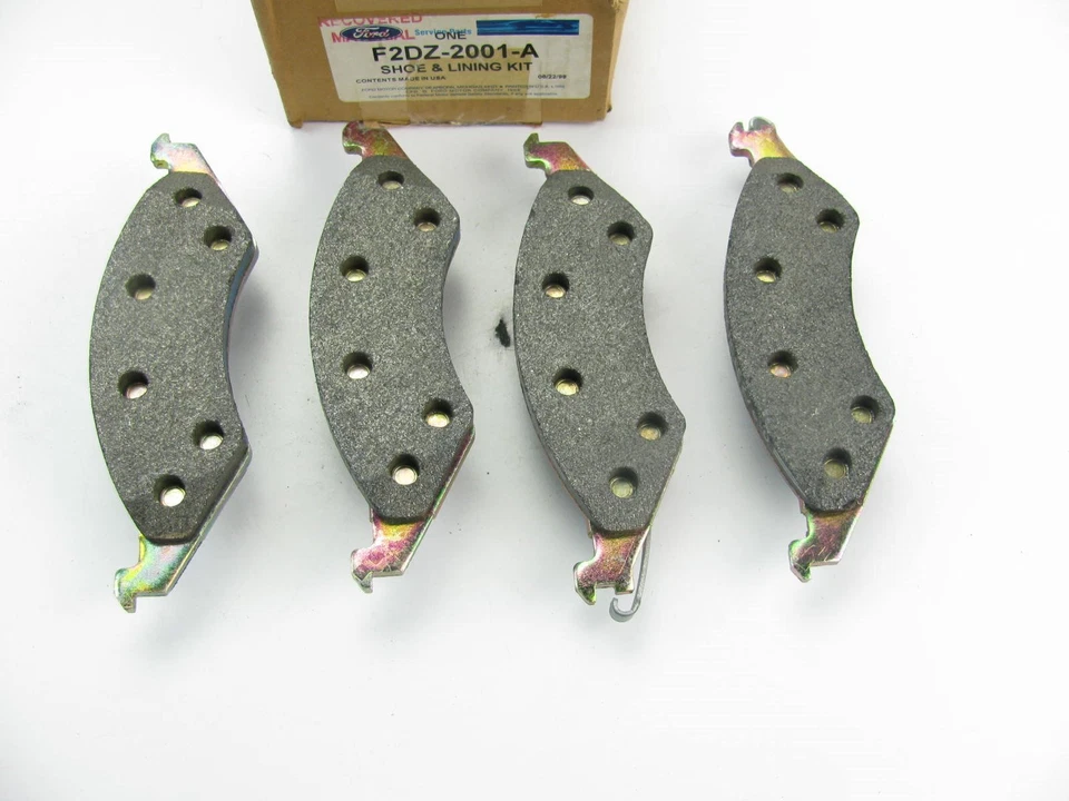 NUEVO OEM Ford F2DZ-2001-A Pastillas de freno delanteras 86-93 Taurus, Sable, 88-92 Continental Foto 1 de 1