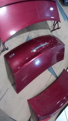 Chrysler 300 2013 fabricante de equipos originales usado cubierta roja tapa maletero 68127959AH 150 k millas Foto 1 de 2