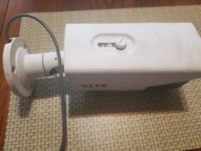 GENUINE" LTS PLATINUM CMHR9623DW-Z 1920x1080P 2MP MOTORIZED VARIFOCAL BULLET CAM - Image 1 of 4