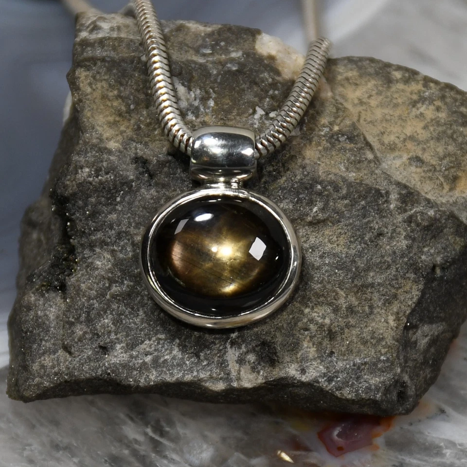 Schwarzer Stern Saphir Anhänger, 925er Silber, Edelsteinanhänger (15575) - Bild 1 von 1