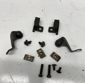OEM SUZUKI GSXR 600 750 REAR COVER SEAT COWL MOUNTING HARDWARE BRACKETS 92-95 - Picture 1 of 2