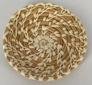 Hand Woven Vintage Tohono O'odham Basket Artis Signed American Indian Made - Picture 1 of 6