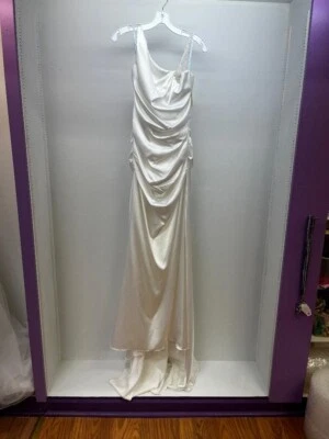 Vestido de novia talla 12 Foto 1 de 2