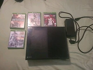 Microsoft Xbox One 500GB Home Console Black Model 1540 Works W/game & Wires - Picture 1 of 10