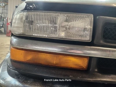 Faro derecho pasajero compatible con 98-05 Blazer S10/Jimmy S15 1299503 Foto 1 de 4