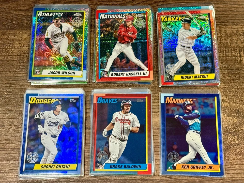 Insertos de actualización Topps 2025 *¡Tú eliges!* Mojo cromado 1990 (paquete plateado) y lámina 1990 Foto 1 de 1