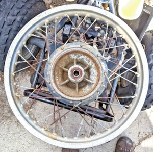 76 Yamaha XT500C XT500 XT 500 Rear Wheel Rim Hub 18" Has 1 crack, repair b4 use - Picture 1 of 7