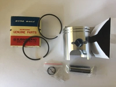 Kawasaki 350 S2 1972/73 nuevo juego pistón/anillos/pin diámetro estándar/13001-043 13008-039 Foto 1 de 2