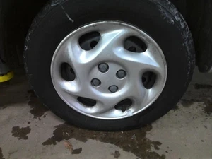 Wheel Cover HubCap 15" Wheel 6 Spoke Type Fits 01-02 SATURN S SERIES 274601 - Picture 1 of 9