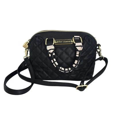 Cartera Betsey Johnson Mujer Negra Acolchada Pequeña Bandolera Romántica Femenina Foto 1 de 4