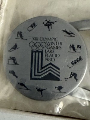 1980 Juegos Olímpicos de Invierno Lake Placid Nueva York Hebilla de cinturón con caja Foto 1 de 4