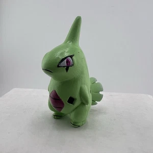 Figura Larvitar Pokémon Tomy de colección CGTSJ - Imagen 1 de 3