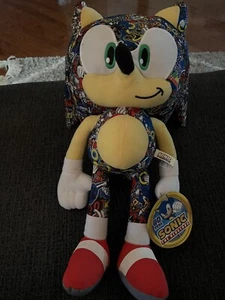 NWT Sonic the Hedgehog Stuffed Animal - Picture 1 of 5