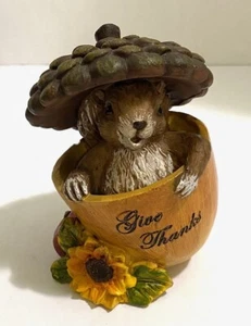 EICHHÖRNCHEN IN EICHEL, DANKE SAGEN, 4,25" GROSS - Bild 1 von 1