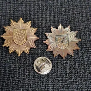 Mützenstern Polizei Bayern als Pin - Bild 1 von 1