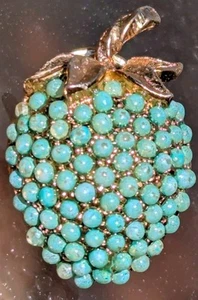 Unique Vintage Turquoise Blue Bead Strawberry Fruit Gold Tone Brooch Pin - Bild 1 von 8