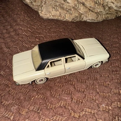 Franklin Mint 1963 Rambler Classic 660 Valencia marfil escala 1:43 #4167 B11RT31 Foto 1 de 4