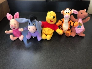 Winnie the Pooh & Friends Gorros de Peluche Manos, Juego de 5, 1997 Disney Mattel - Imagen 1 de 6