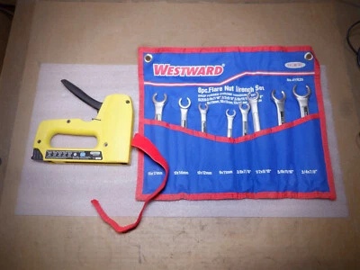 НАБОР ИЗ 8 ГАЕЧНЫХ КЛЮЧЕЙ РАСШИРИТЕЛЯ WESTWARD С ПИСТОЛЕТОМ ДЛЯ СКОБ STANLEY TR150 - Изображение 1 из 4